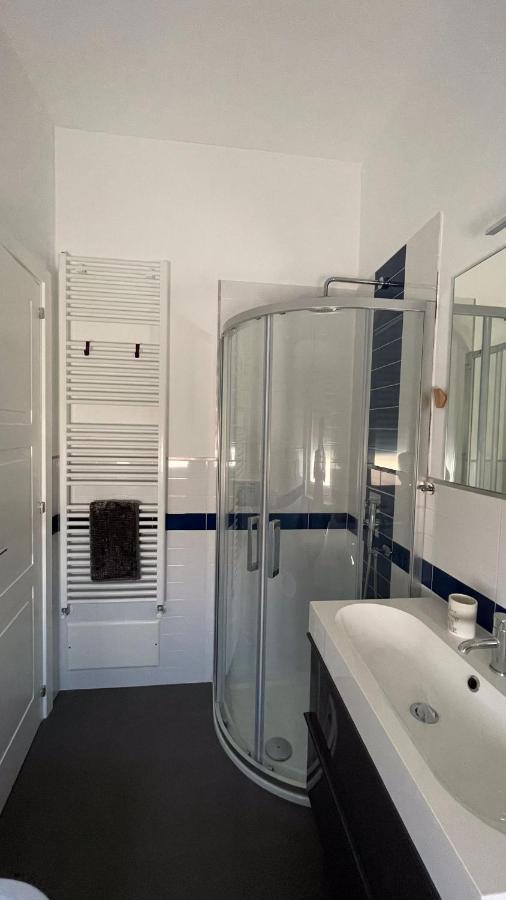 Casablanco Apartment Лече Екстериор снимка